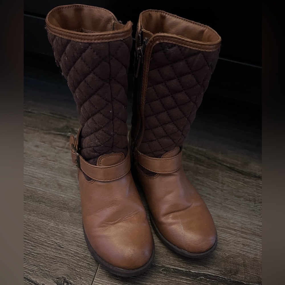 🛍️Crazy 8 boots size 10